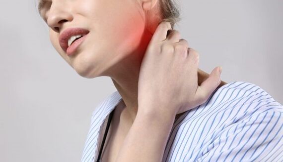 Osteochondrosis of the cervical spine causes pain in the neck and shoulders