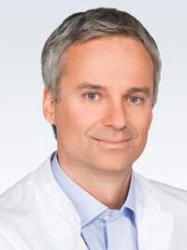 Doctor Traumatologist Dániel